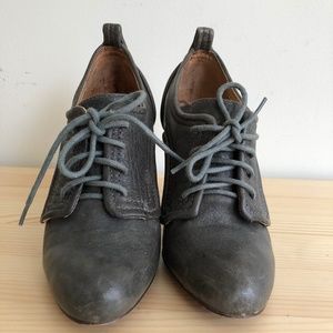 Frye Ava Oxford Gray| Grey| size 6